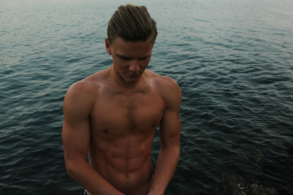 Tomasz M.